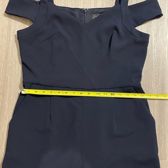 Tahari Women’s Jumpsuit Size 10 Blue Stretch Business Causal Academia Classic - Picture 13 of 17